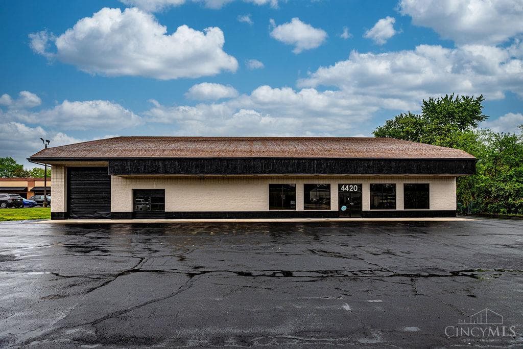 4420 Dixie Highway