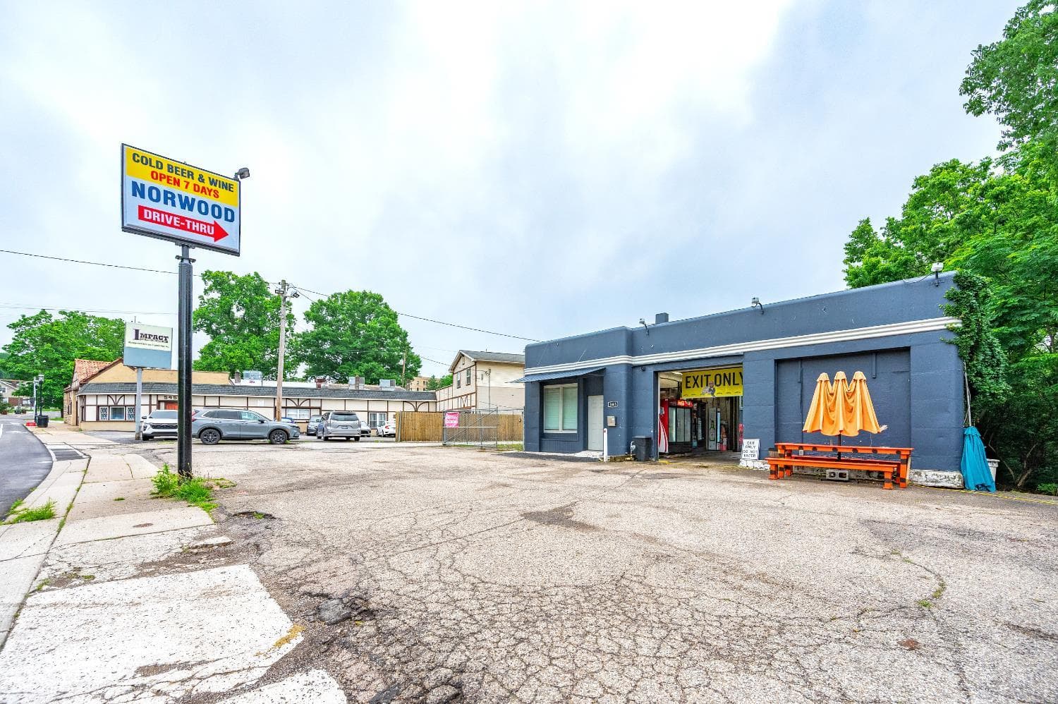 5463 Montgomery Road