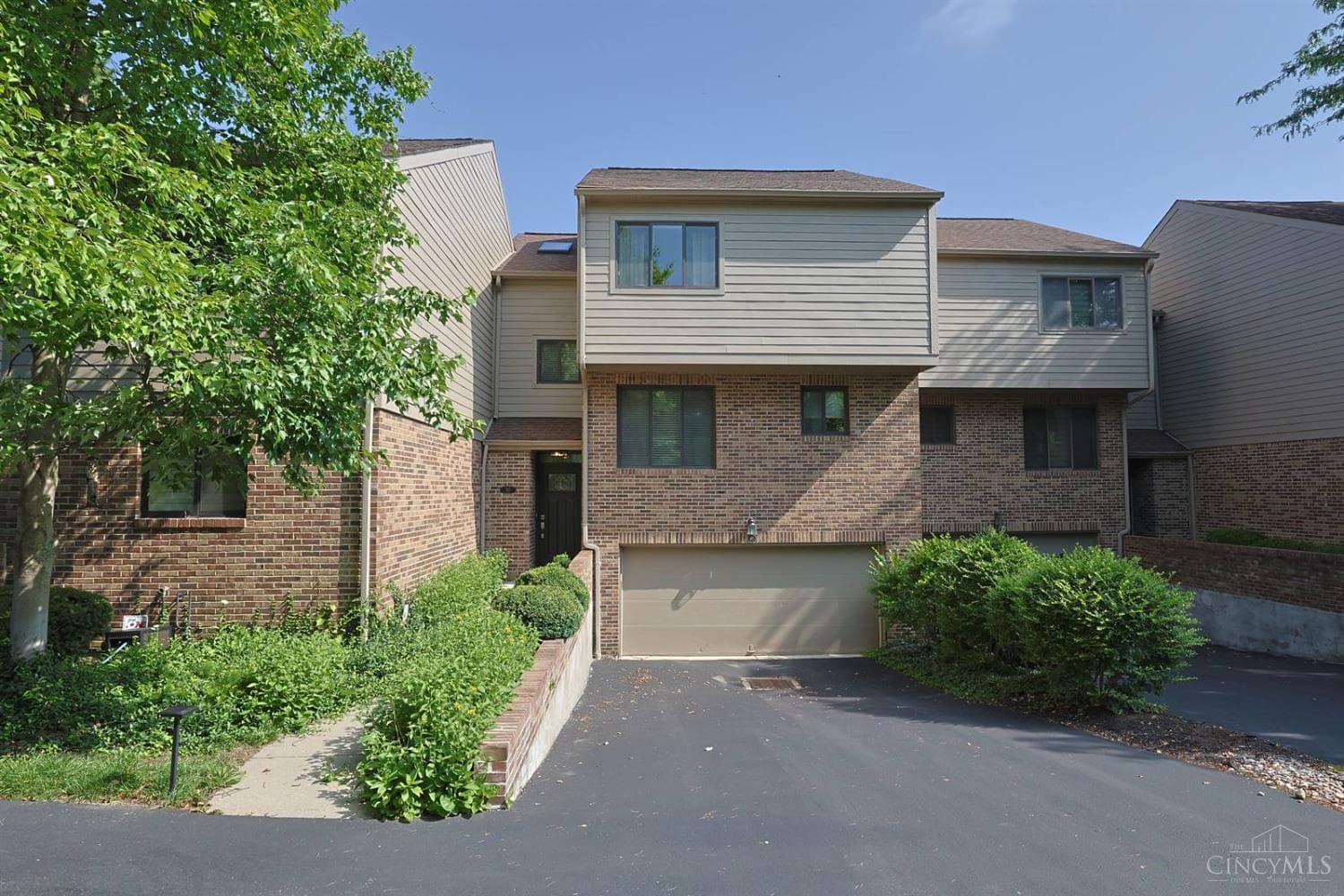 90 Carpenters Ridge, Blue Ash