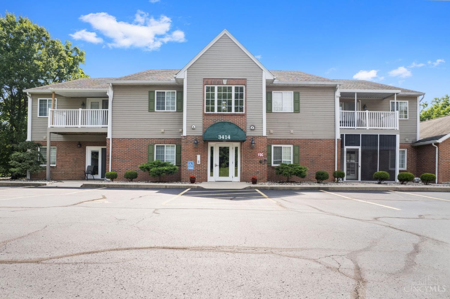 3414 Bend Road