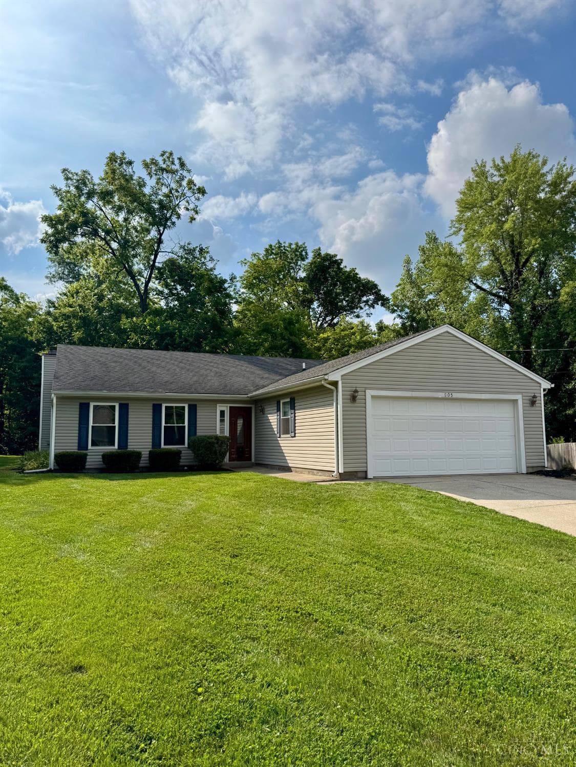 905 Ferncliff Court