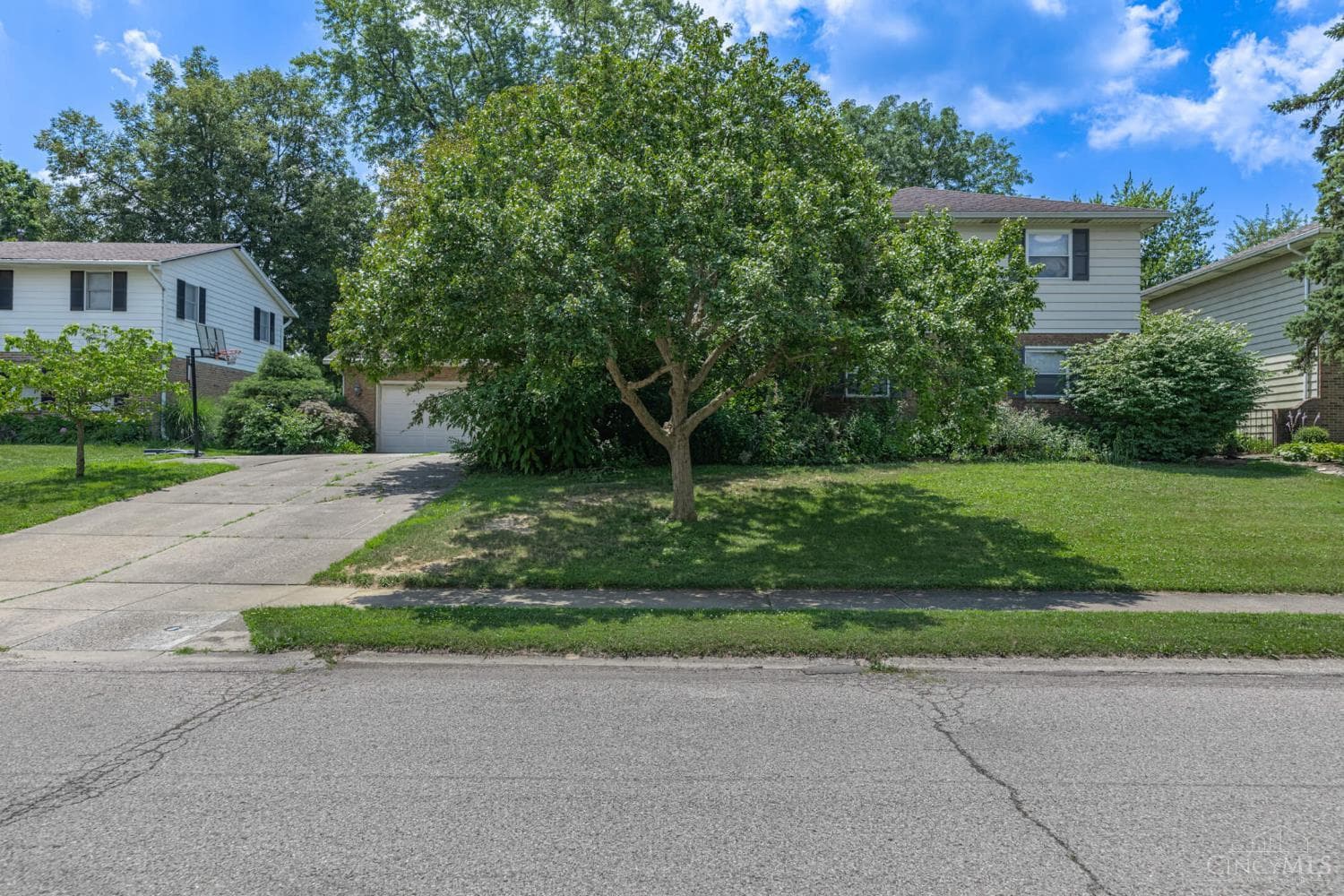 851 Weybridge Drive