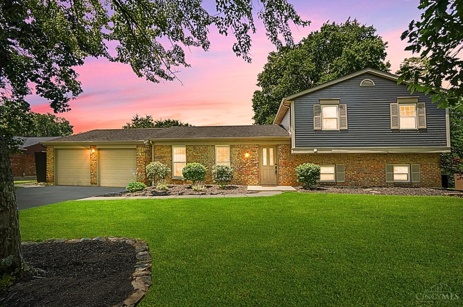 7599 Tanglewood Lane