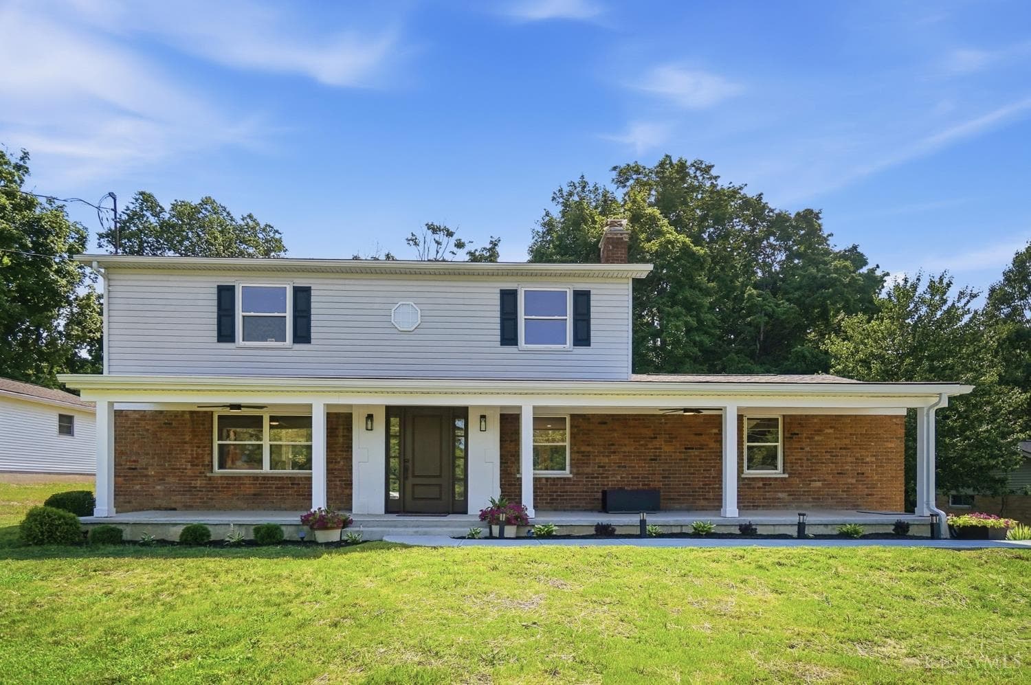 1594 Huntcrest Drive