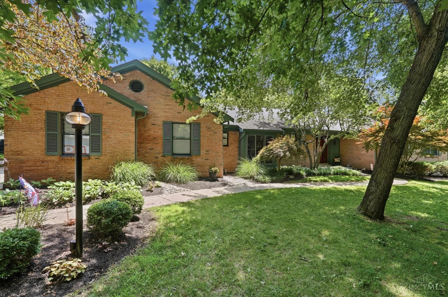 5355 Boomer Road, Cincinnati