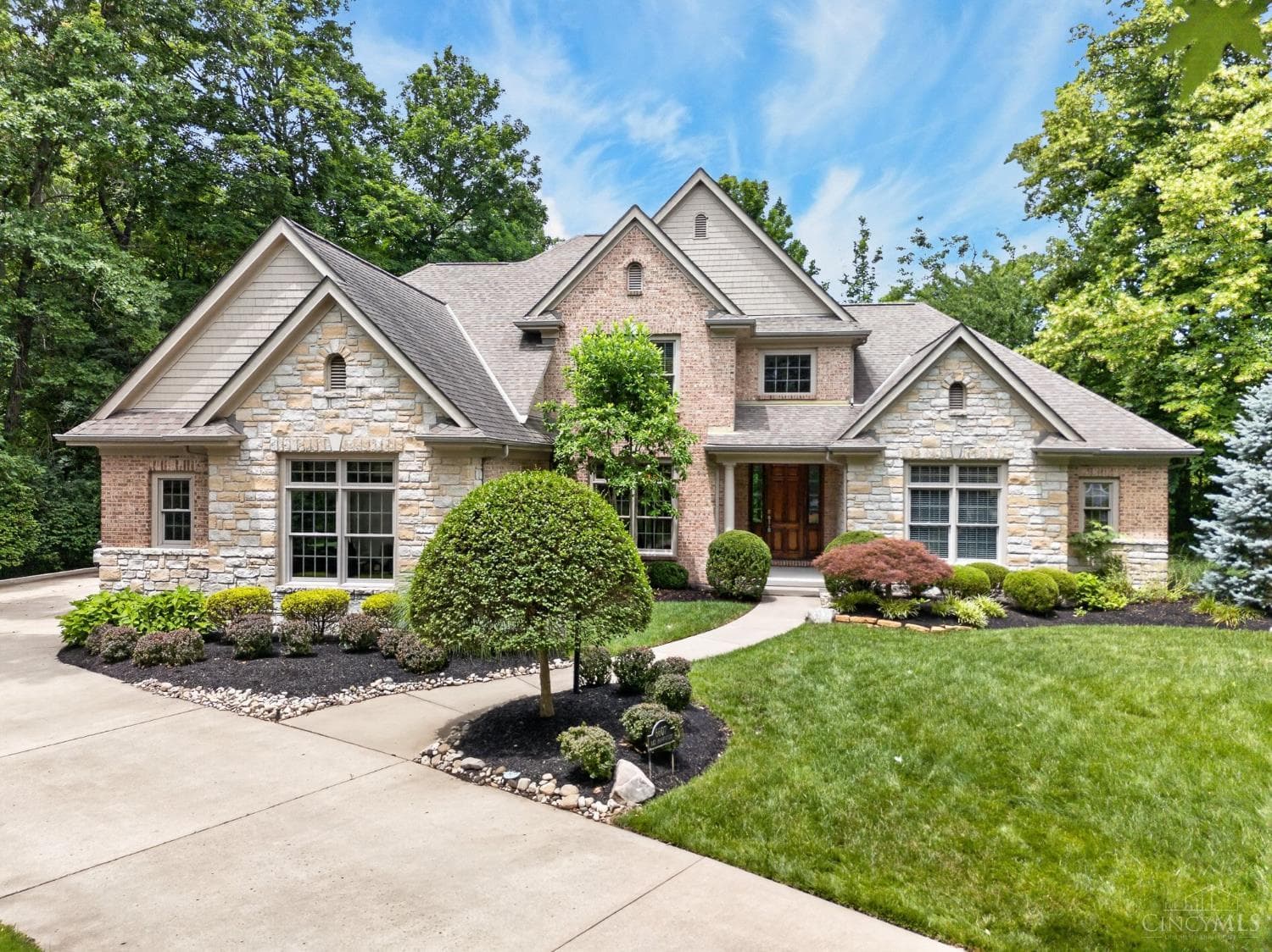 6607 Red Hawk Court, Hamilton Twp