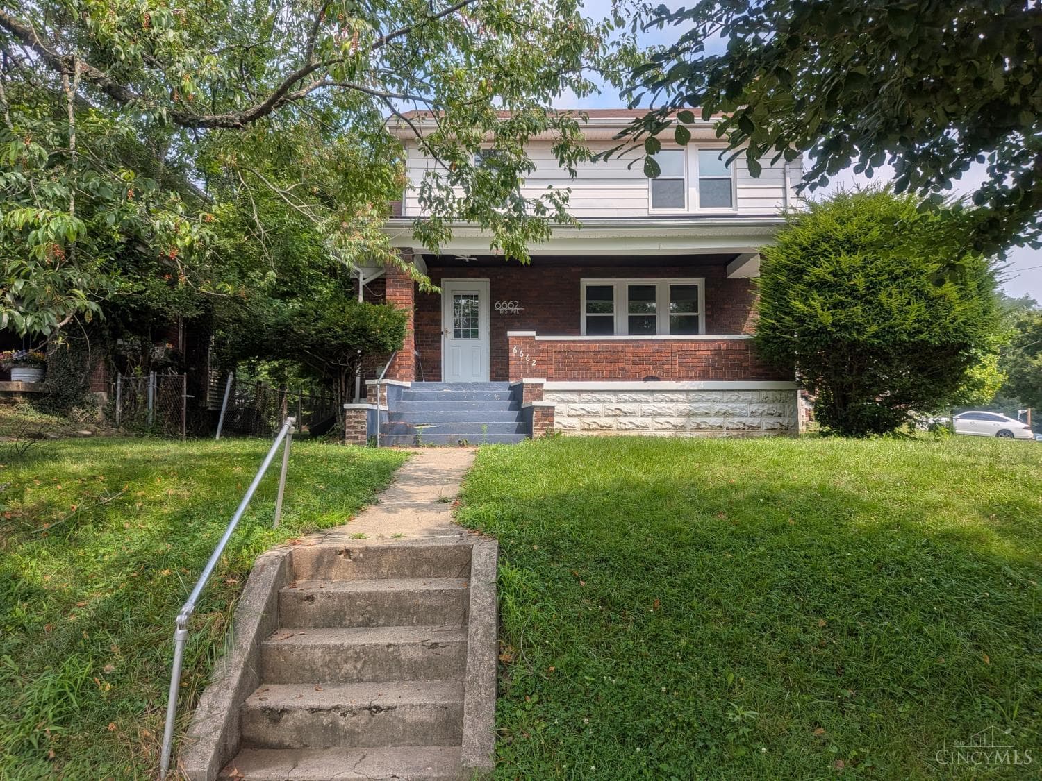 6662 Iris Avenue, Cincinnati