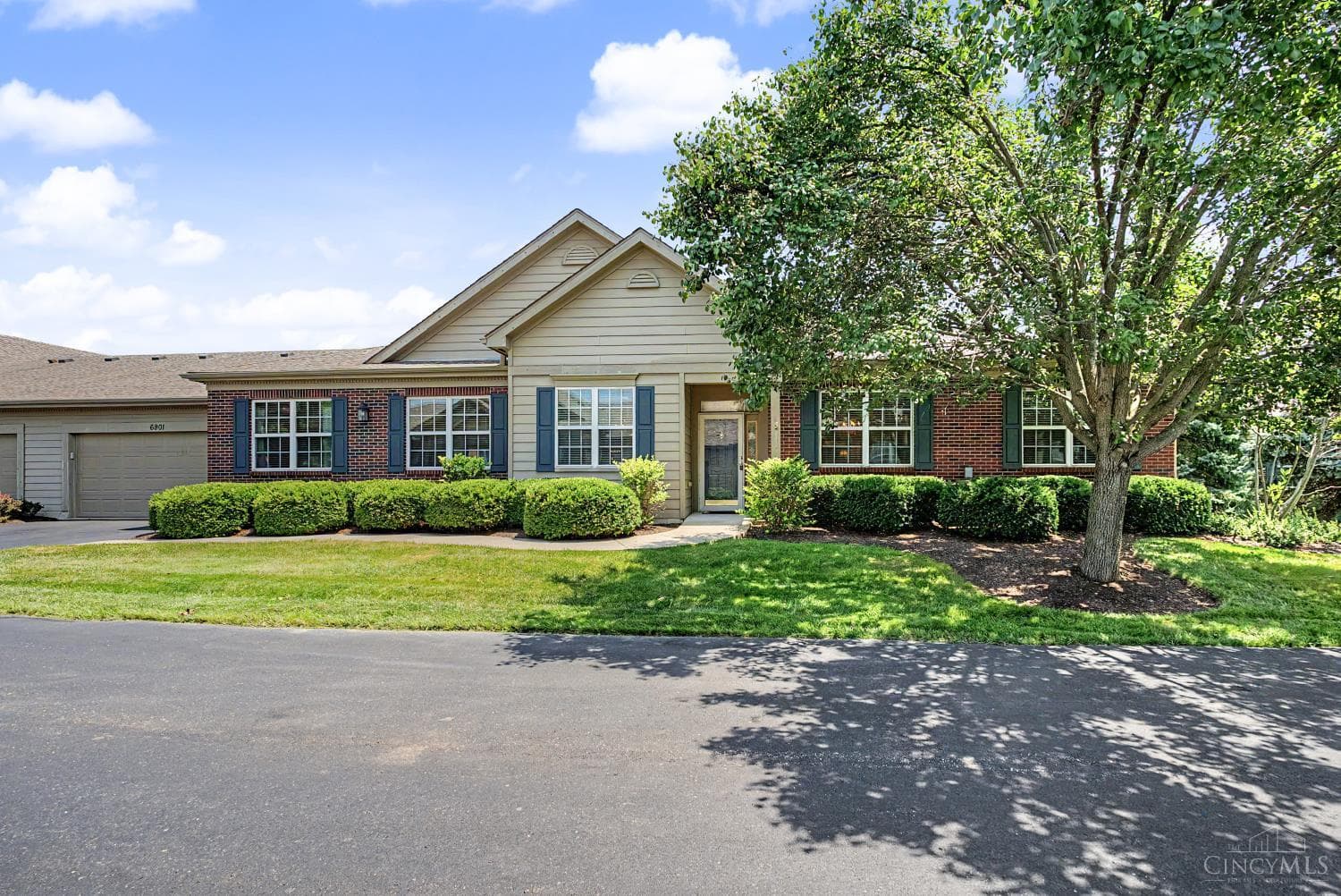 6901 Gentry Lane, Deerfield Twp.