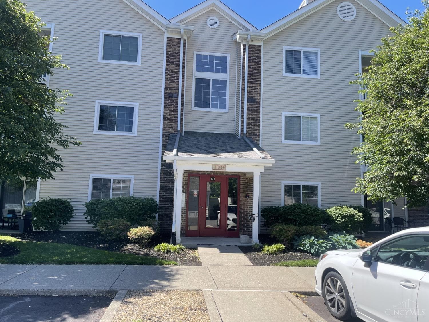 120 Carrington Lane, Loveland