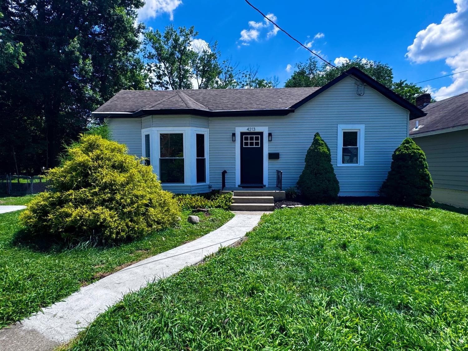 4213 Webster Avenue, Deer Park