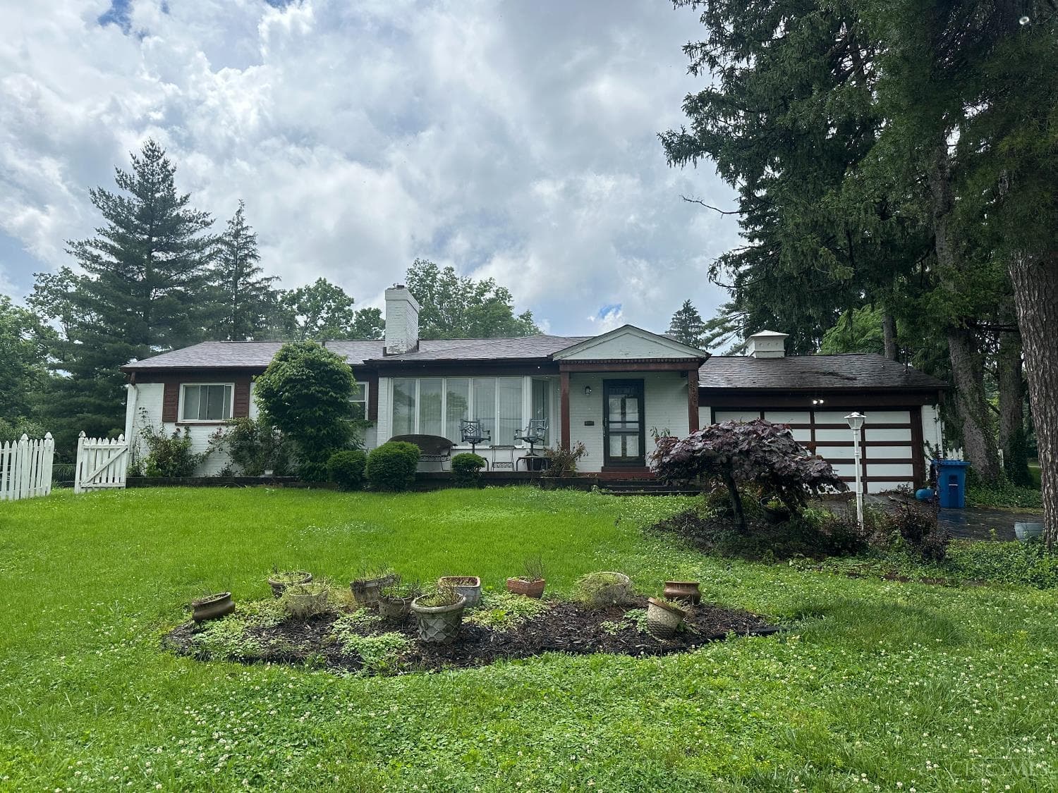 6981 Pineneedle Lane