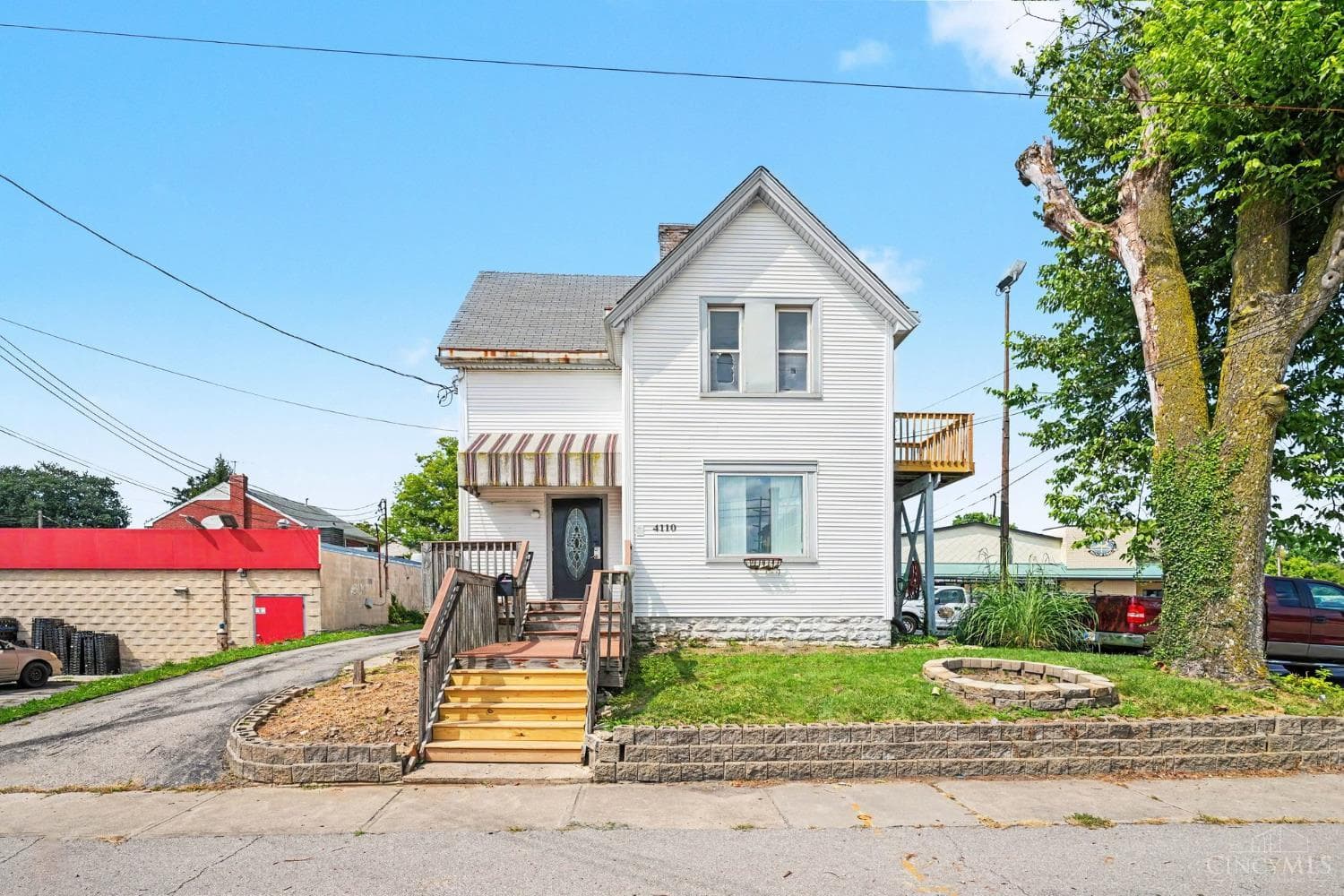 4110 Webster Avenue, Deer Park