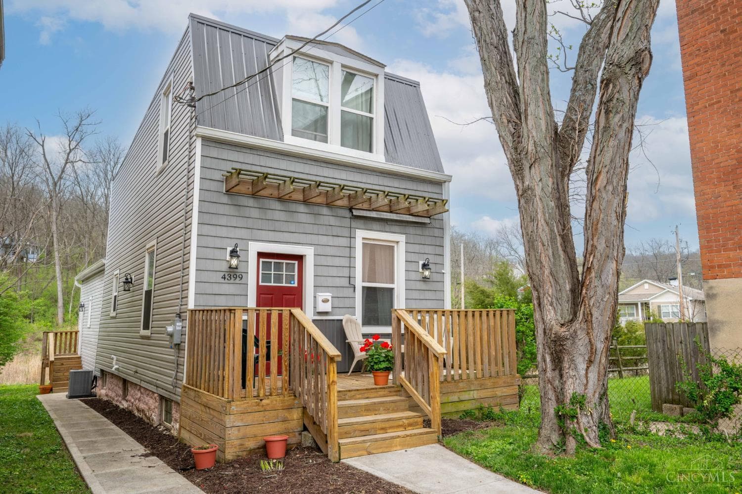 4399 Virginia Avenue, Cincinnati