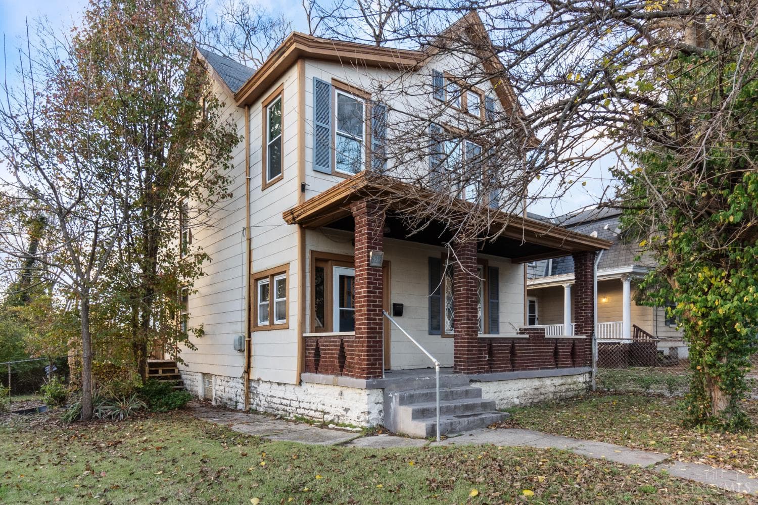 5213 Kenwood Road, Cincinnati