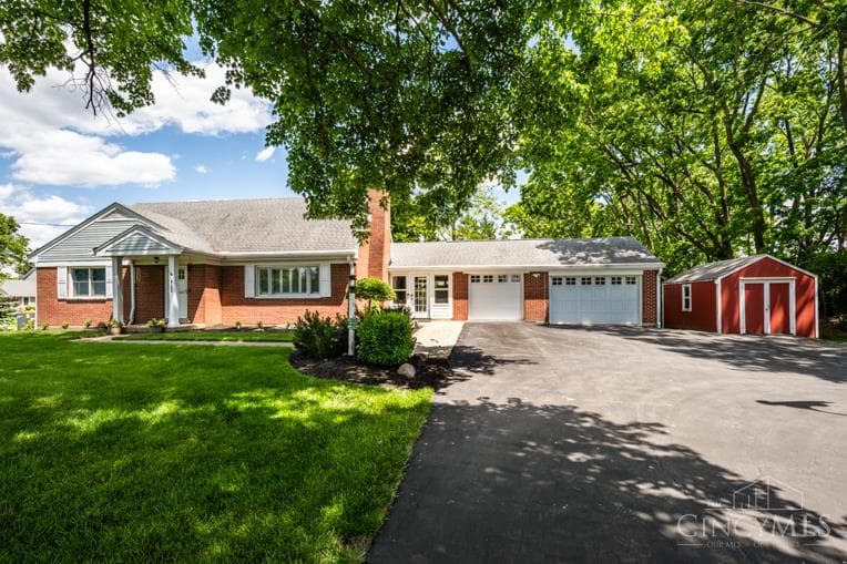 8188 Columbia Road, Deerfield Twp.