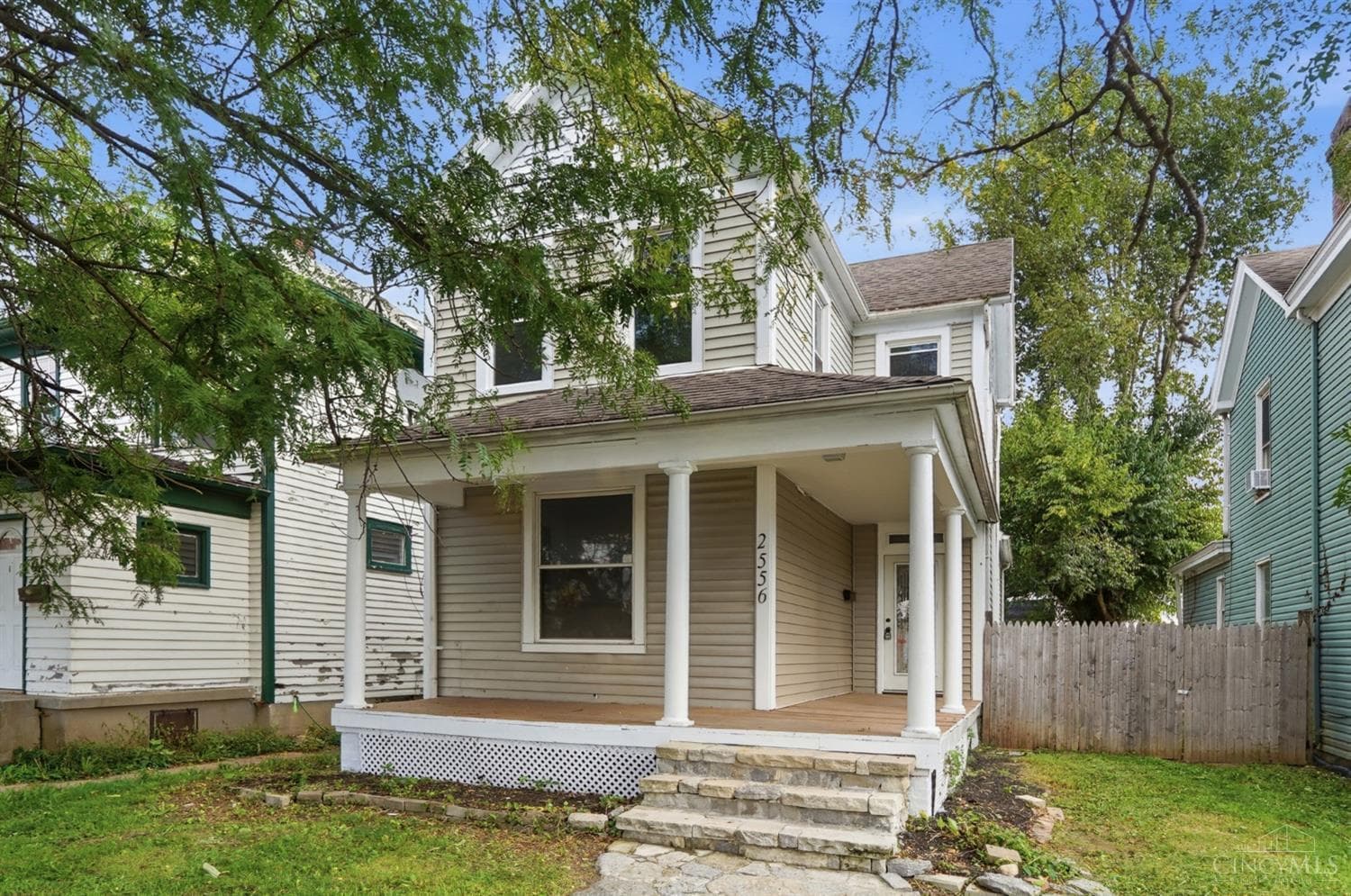 2556 Pleasant Avenue, Hamilton