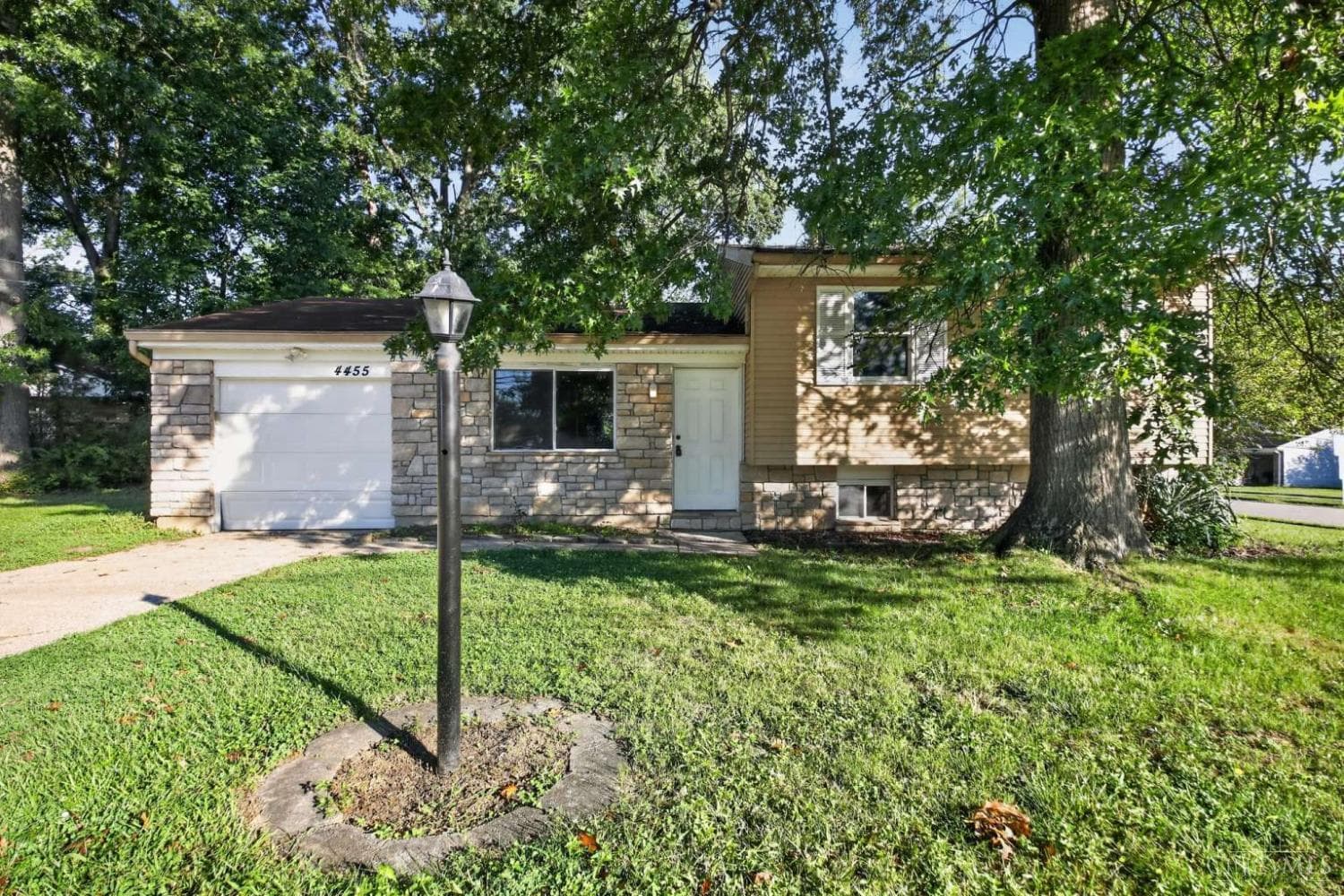 4455 Schoolhouse Road, Union Twp