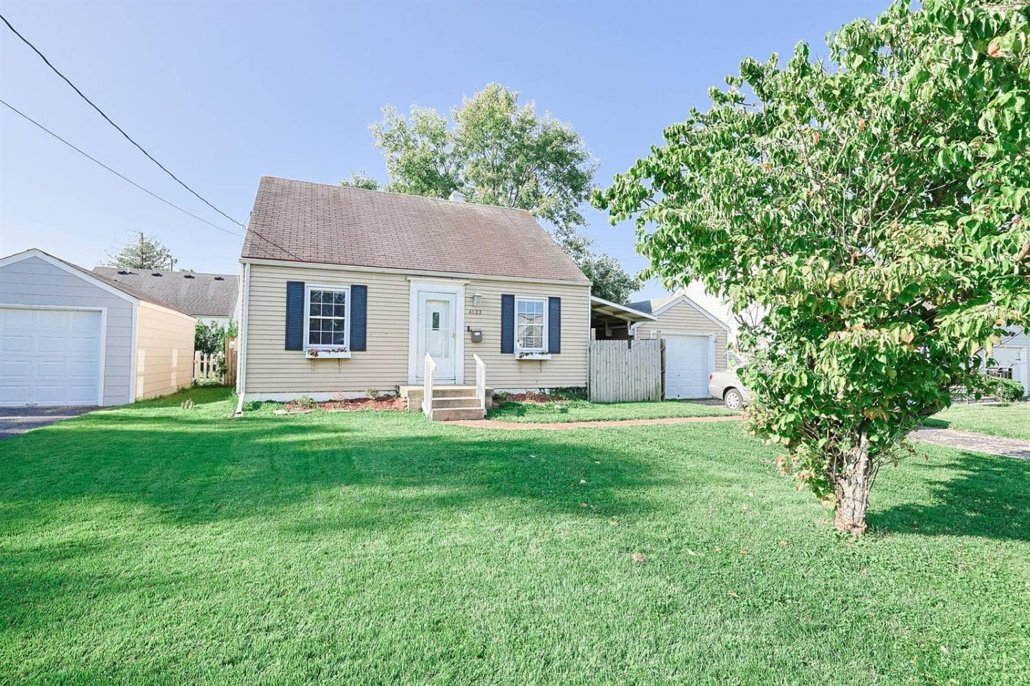 4123 Hoffman Avenue, Deer Park