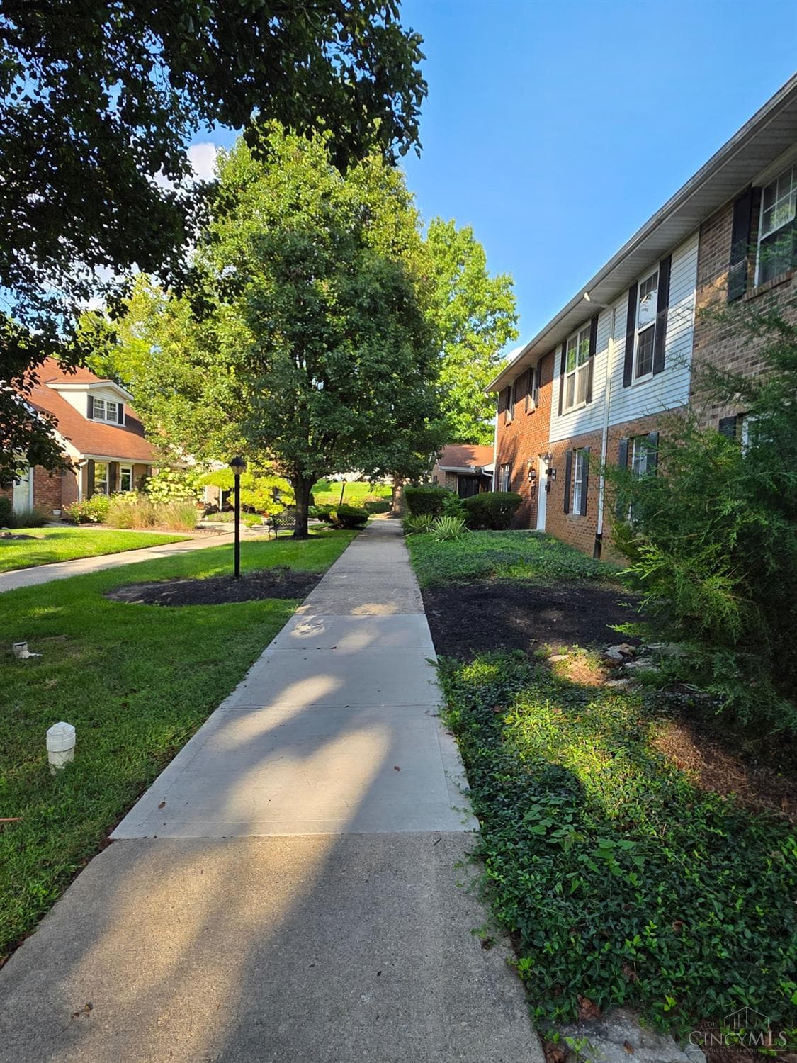 2050 Sunset Drive, Hamilton