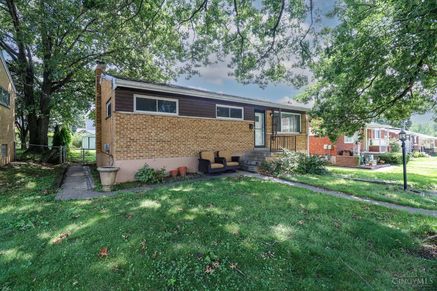 8328 Coghill Lane