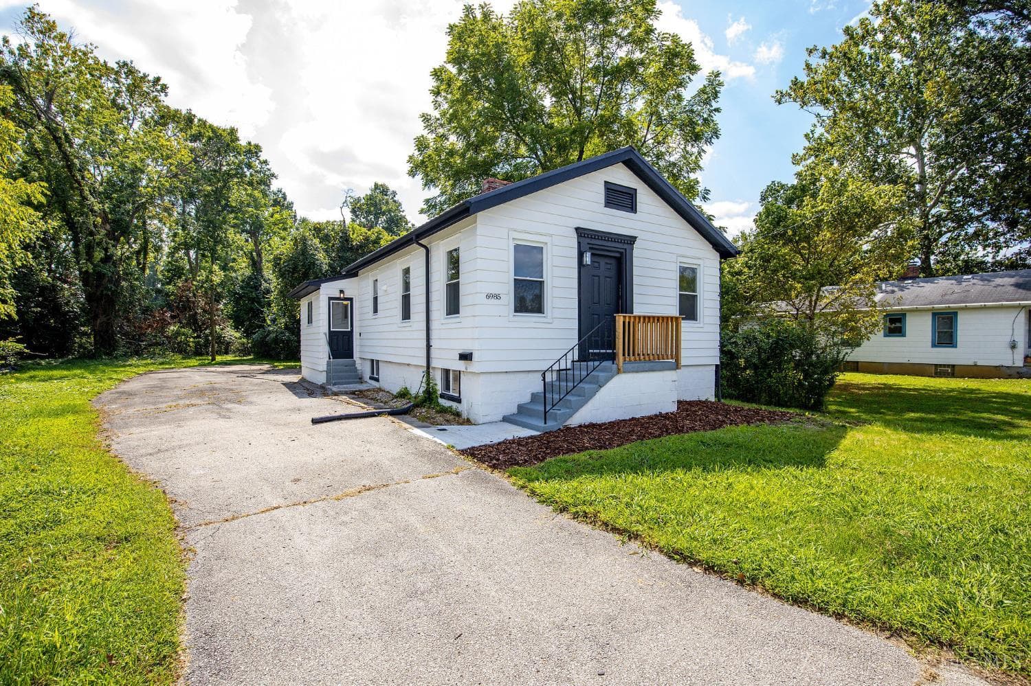 6985 Beechmont Avenue, Anderson Twp