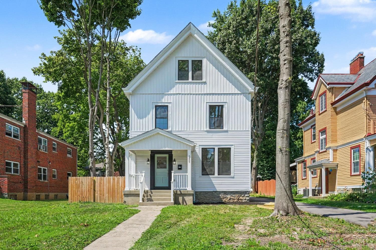 5809 Lathrop Place, Cincinnati