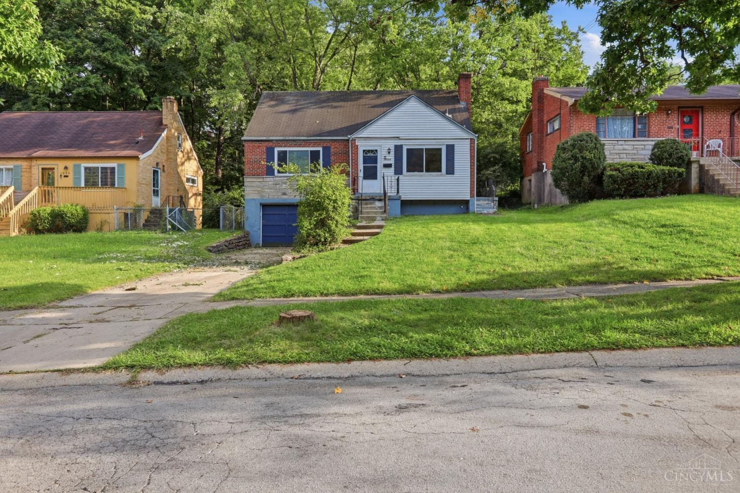1694 Ashbrook Drive, Cincinnati