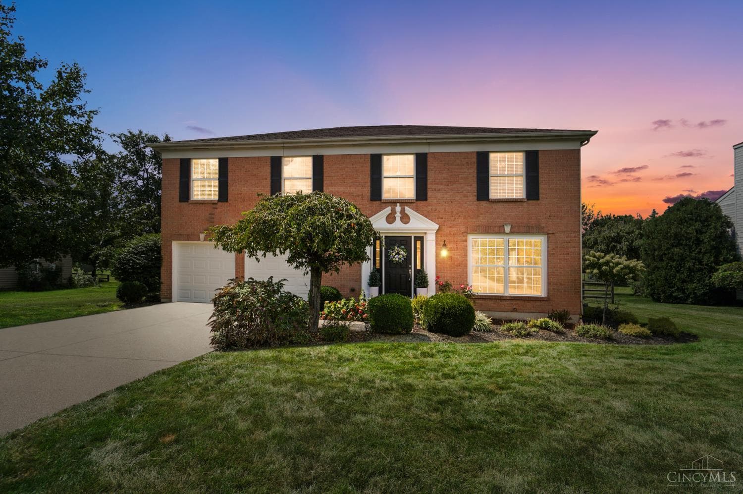9899 Cedar Knoll Drive