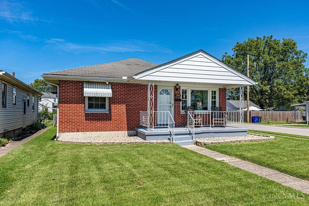 798 Saint Clair Avenue, Hamilton