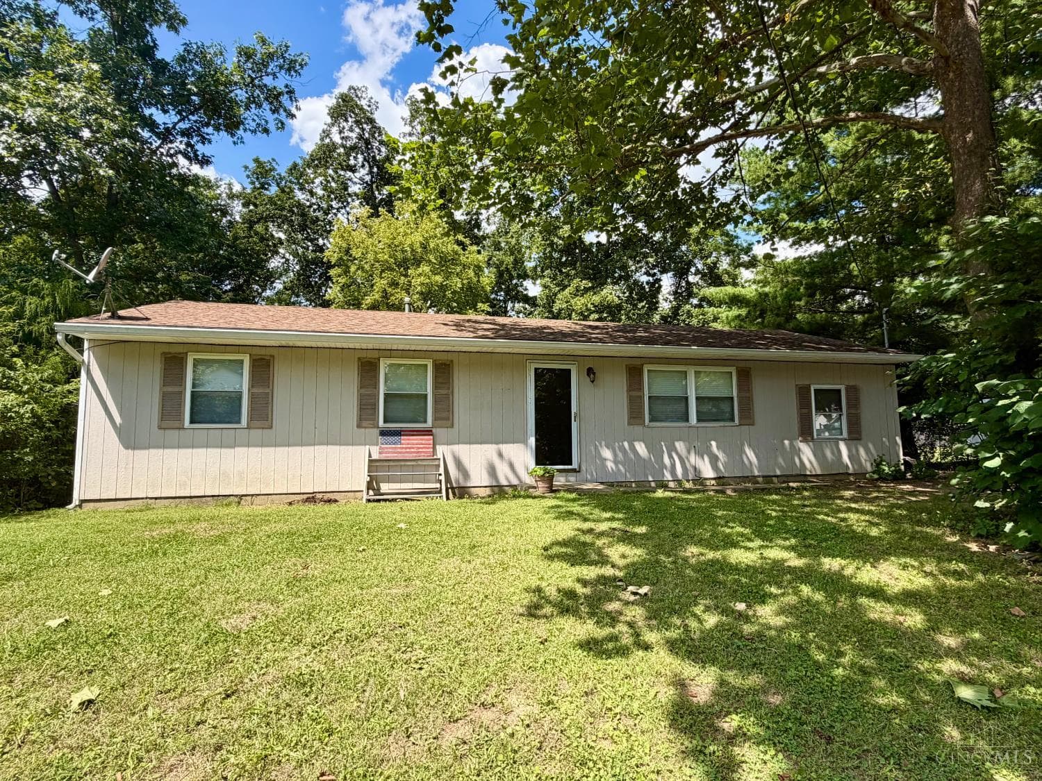 10397 Elizabeth Street, Hamilton Twp