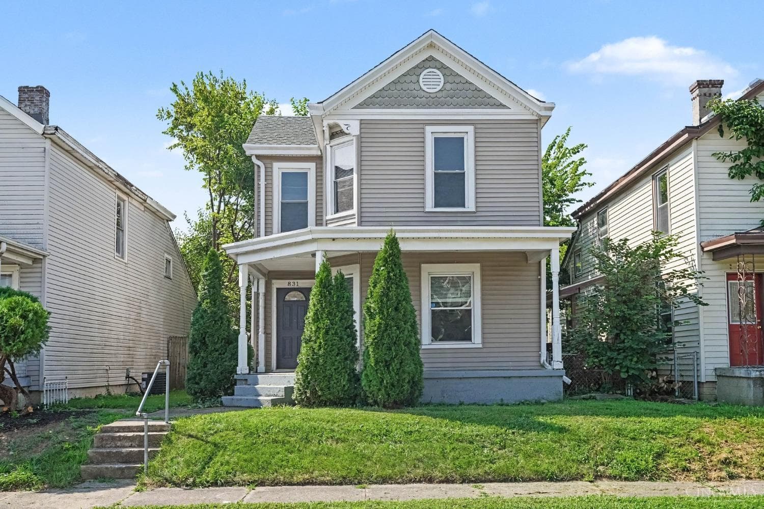 831 Forest Avenue, Hamilton