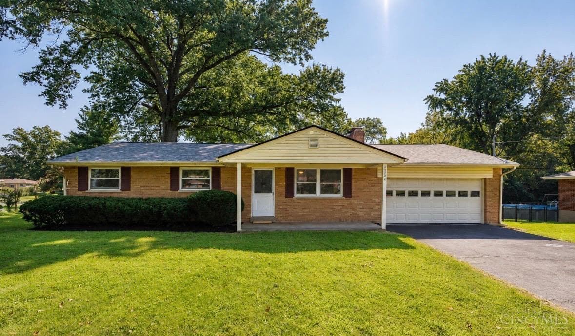 5564 Garrett Drive, Miami Twp