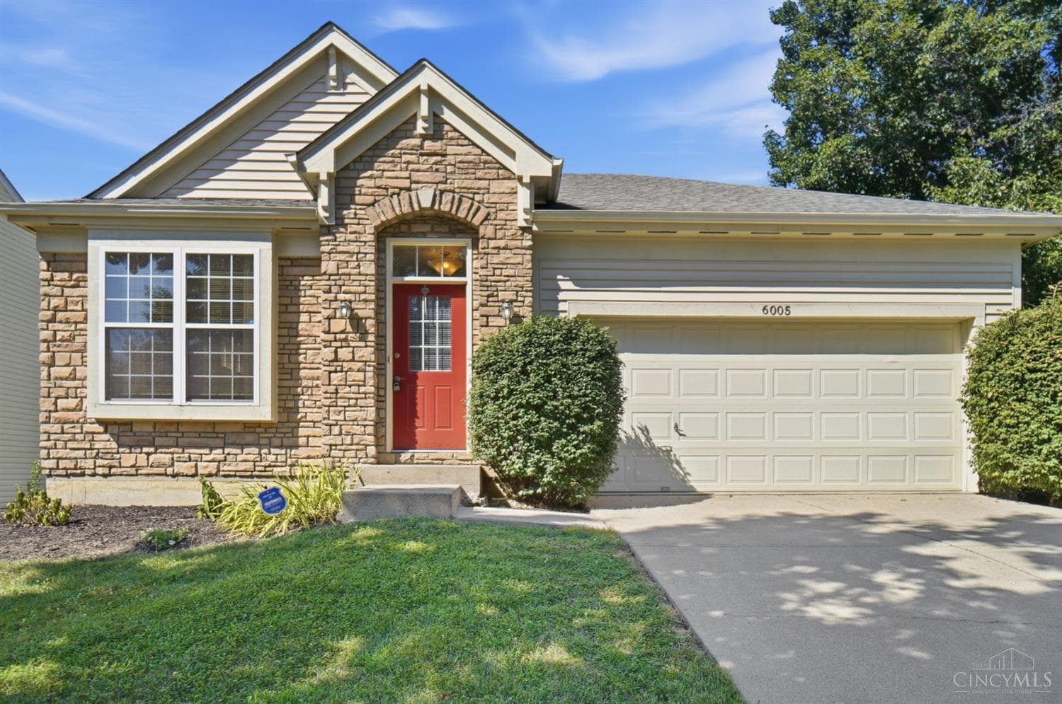 6005 Hidden Oaks Court, Hamilton Twp