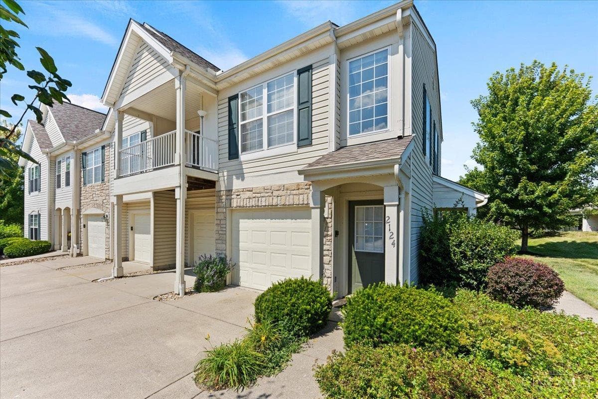 2124 Commons Circle Drive, Batavia Twp