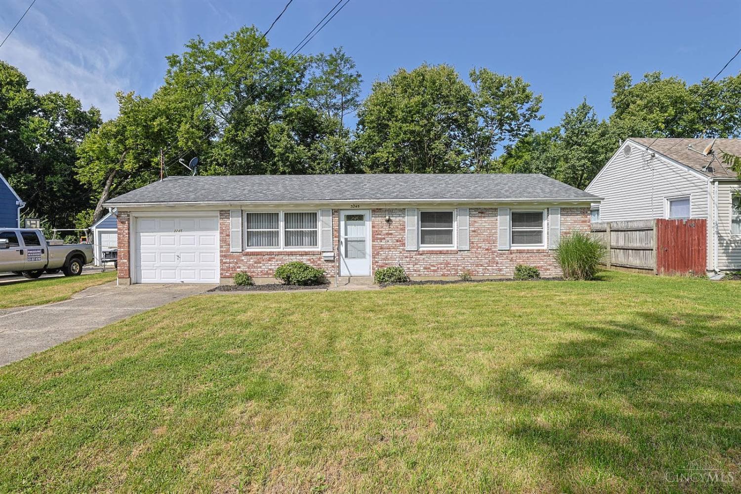 3245 River Road, Hamilton