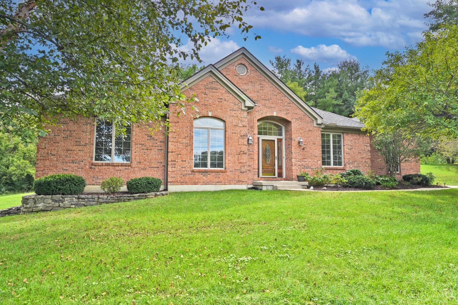 5474 Chancellor Lane, Hamilton Twp