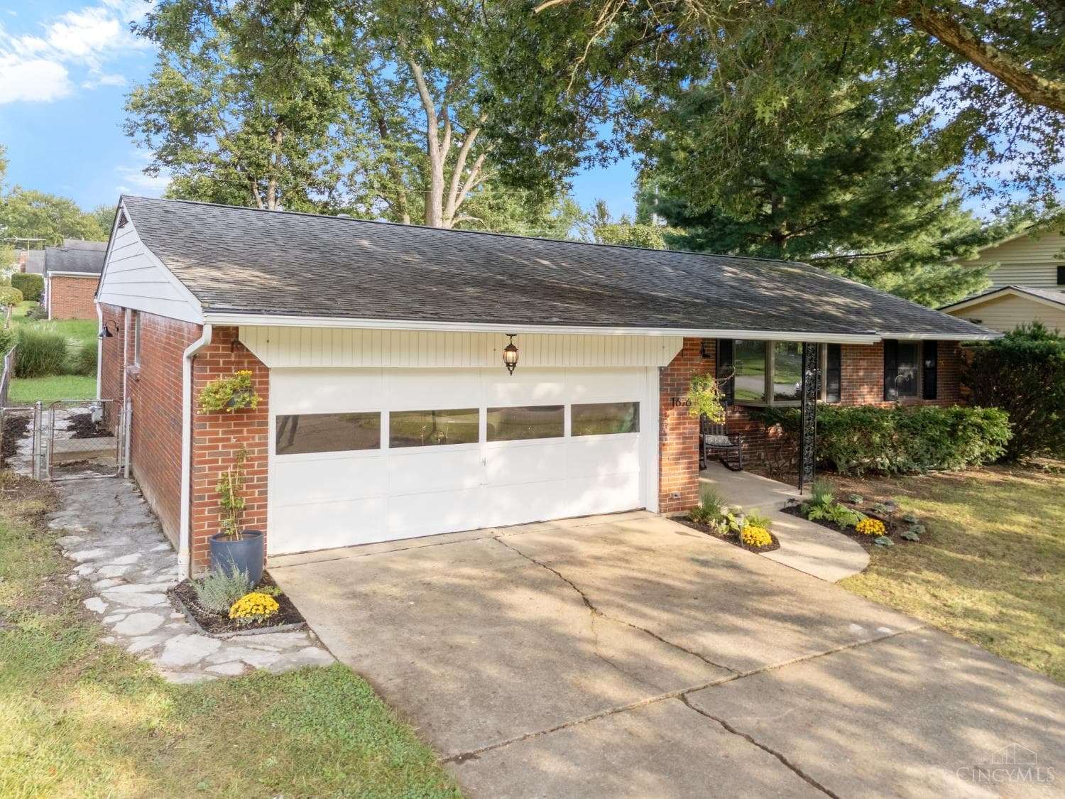 1676 Vaquera Place